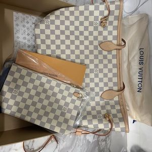 Tote Handbag with Clutch